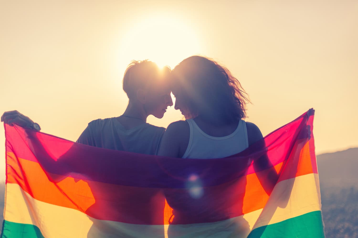 Nettideittioppaan tarkoitus ei ole pelotella vaaroilla, vaan luoda turvallisuutta sillä, että ihmisiä kehotetaan ennakointiin.