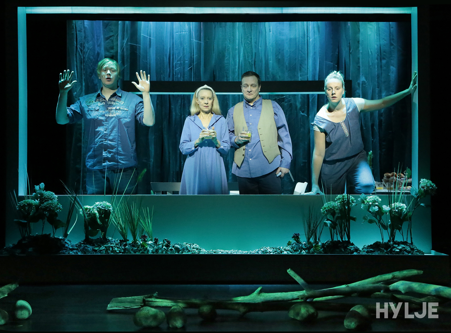 Syksyllä 2020 Sampsa Timoskainen oli  mukana muun muassa Kajaanin kaupunginteatterin Hylje-esityksessä, jonka on ohjannut Riikka Oksanen.