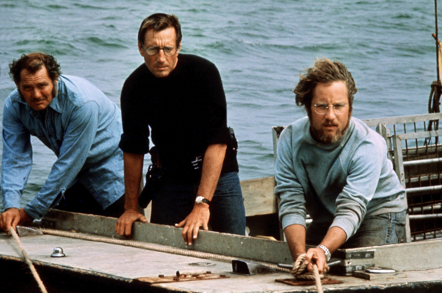 Elokuvan päänäyttelijät Robert Shaw (vas.), Roy Scheider ja Richard Dreyfuss.