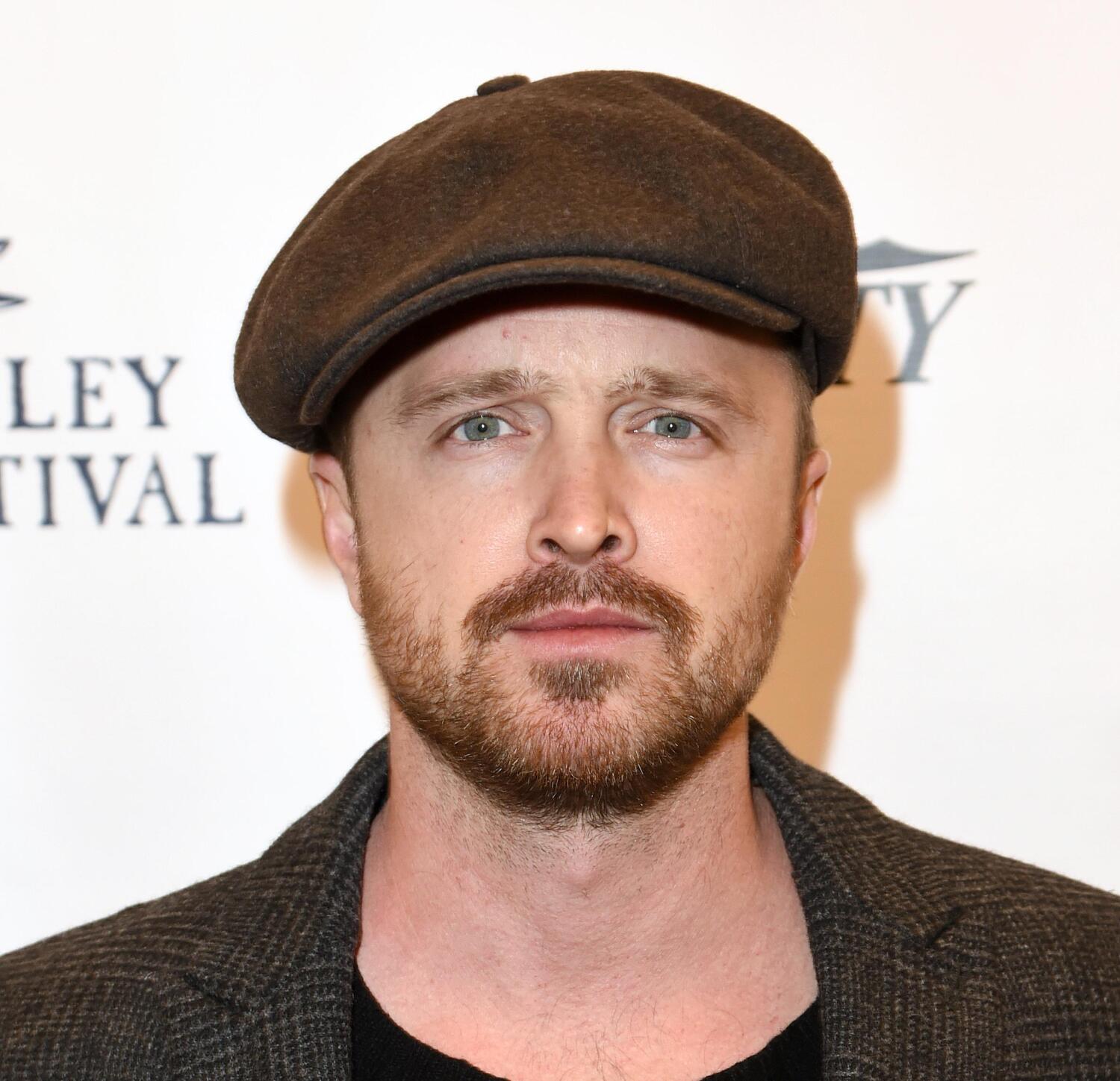 Dual-tähdittävä Aaron Paul.