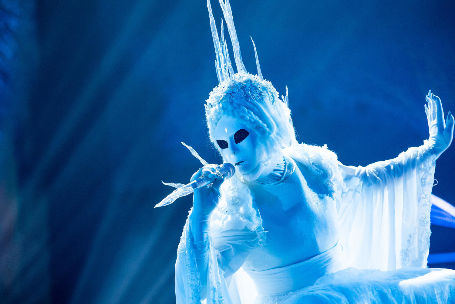 Leppilampi hurmasi Pakkasena Masked Singer Suomi -ohjelman toisella kaudella.