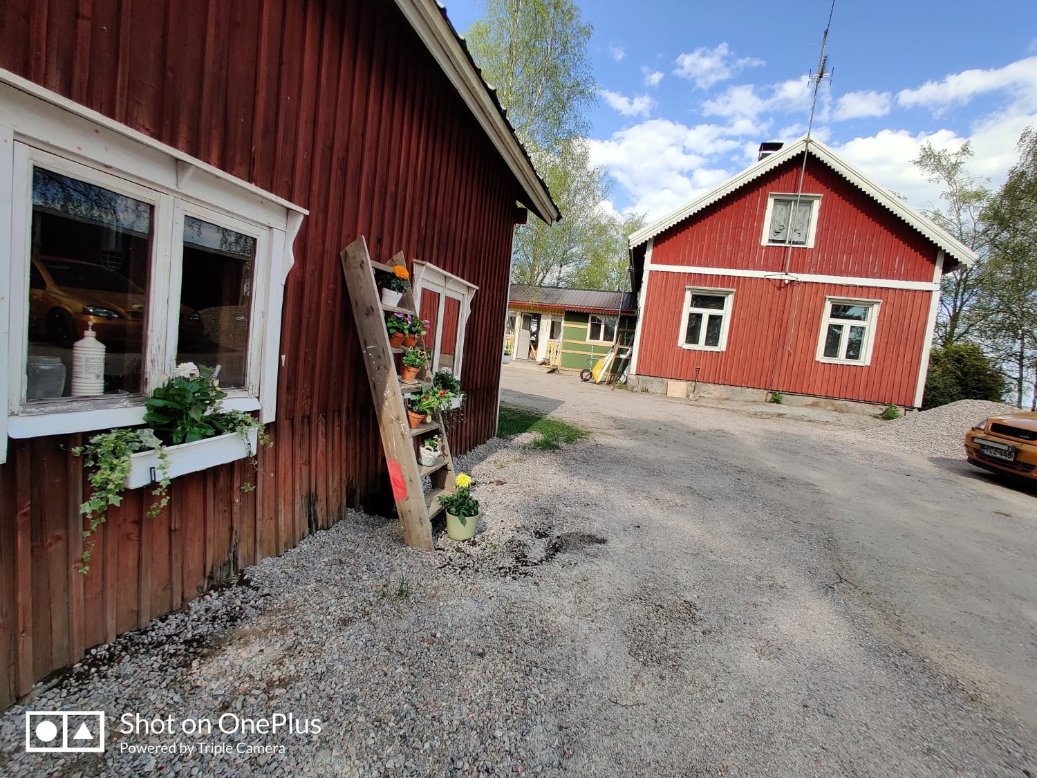 Talon pihapiirissä on tilaa omille harrastuksille.