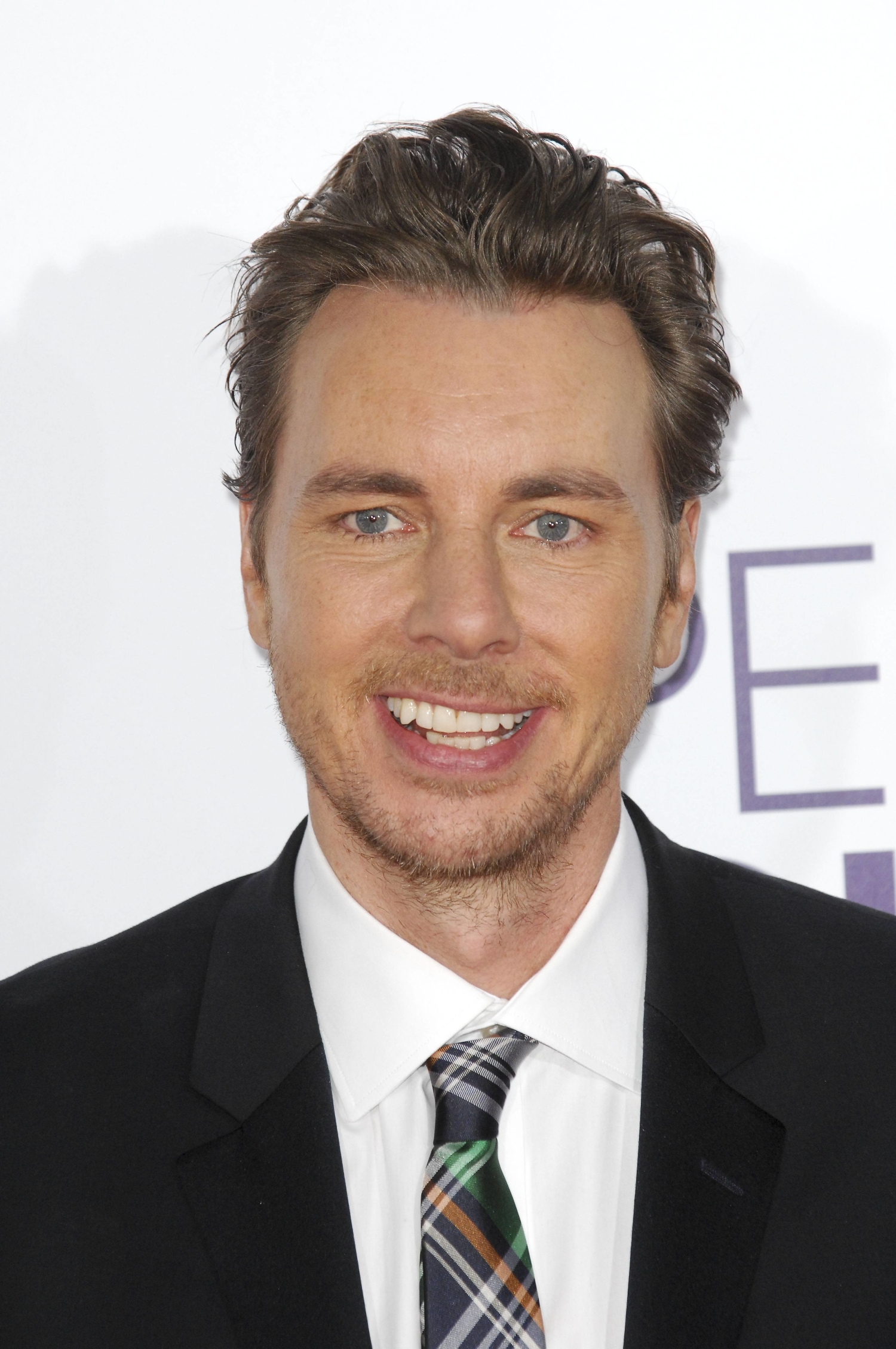 Näyttelijä Dax Shepard kamppailee lääkkeiden väärinkäytön kanssa.