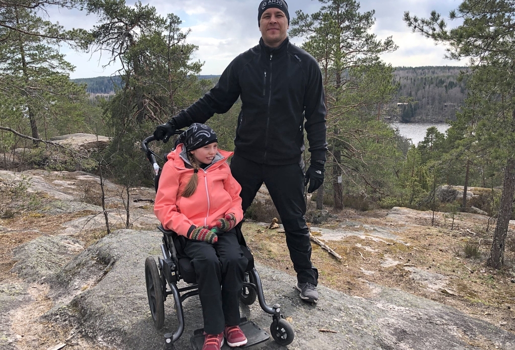 Tomi Jaakkola ja Sumi-tytär tähtäävät ensi kesänä Tahkon Ironman-kisaan.