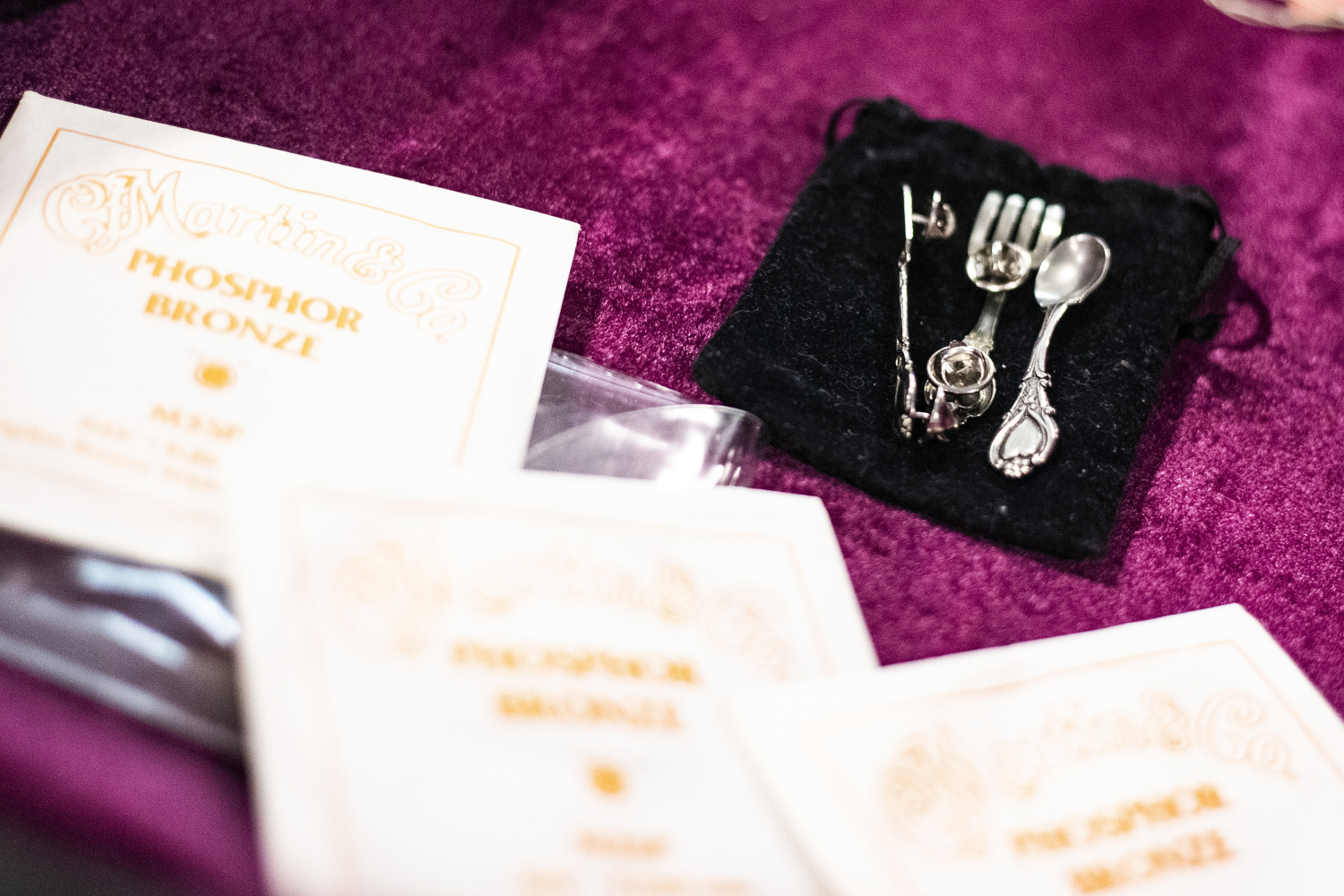 Kitaran mukana myytiin muun muassa pienikokoiset aterimet.