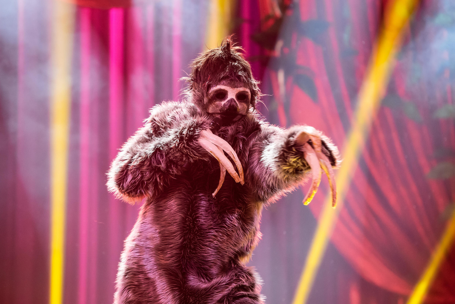 Laiskiaisen maskin takaa paljastui Roman Schatz.