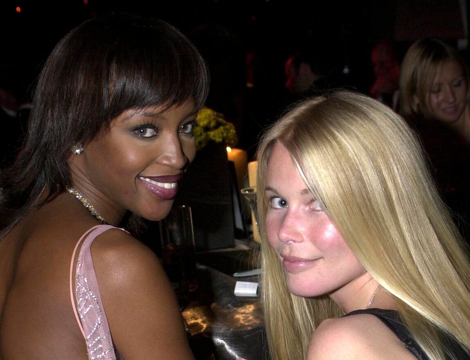 Naomi Campbell ja Claudia Schiffer.