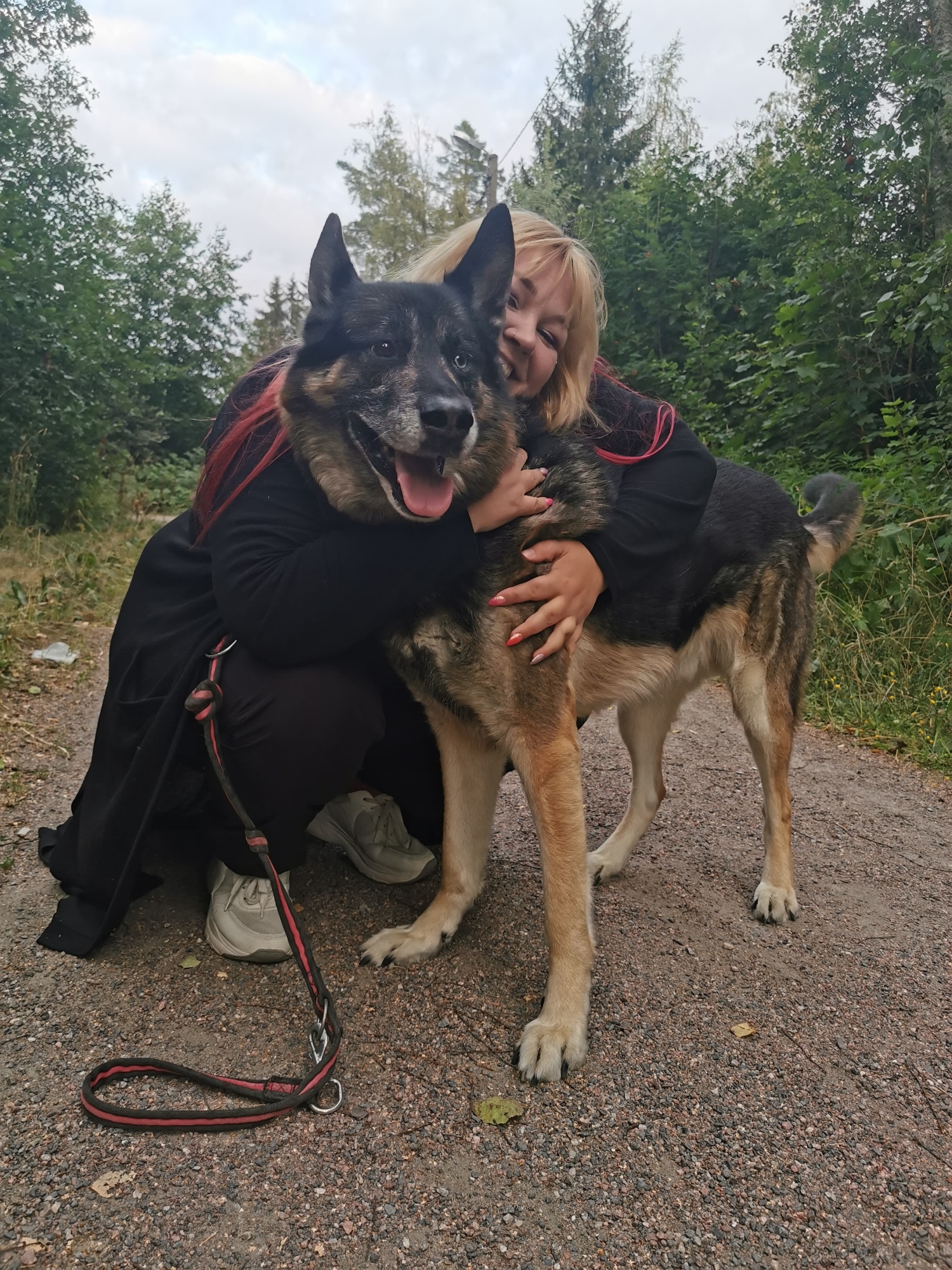 Nea tietää, että esimerkiksi yllättävä eläinlääkärilasku horjuttaa taloutta pitkään.