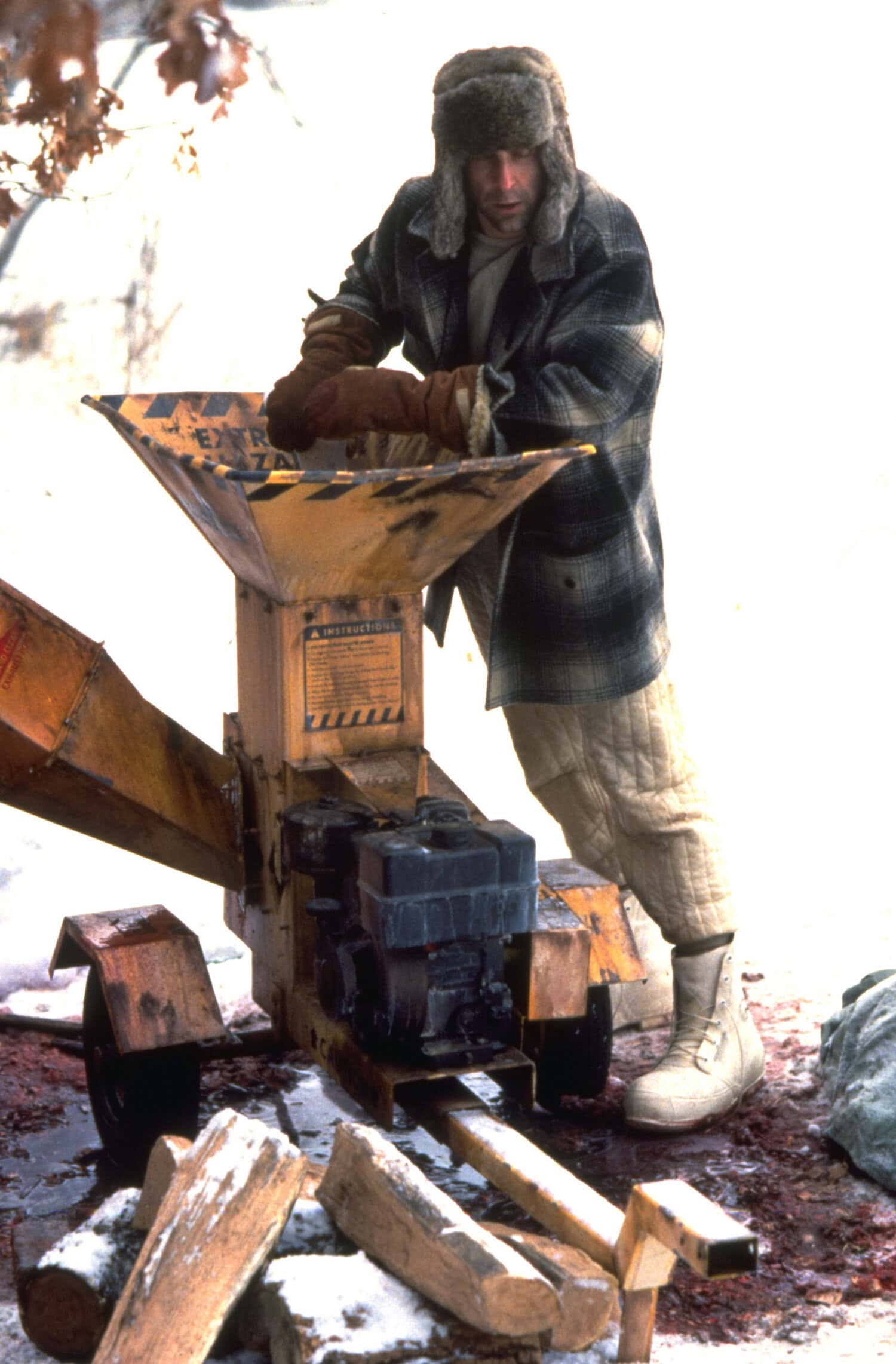 Käytännössä elokuvan ainoa yhtymäkohta todellisiin tapahtumiin on oksasilppuri.