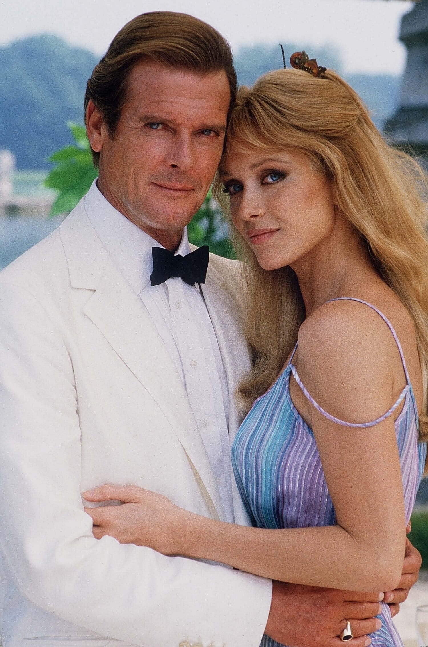 Roger Moore ja Tanya Roberts näyttelivät Bond-elokuvassa Kuoleman katse vuonna 1985.