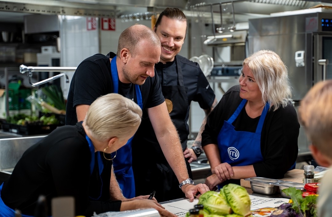 Suunnittelupuuhissa, Serko Rantanen kuulolla.