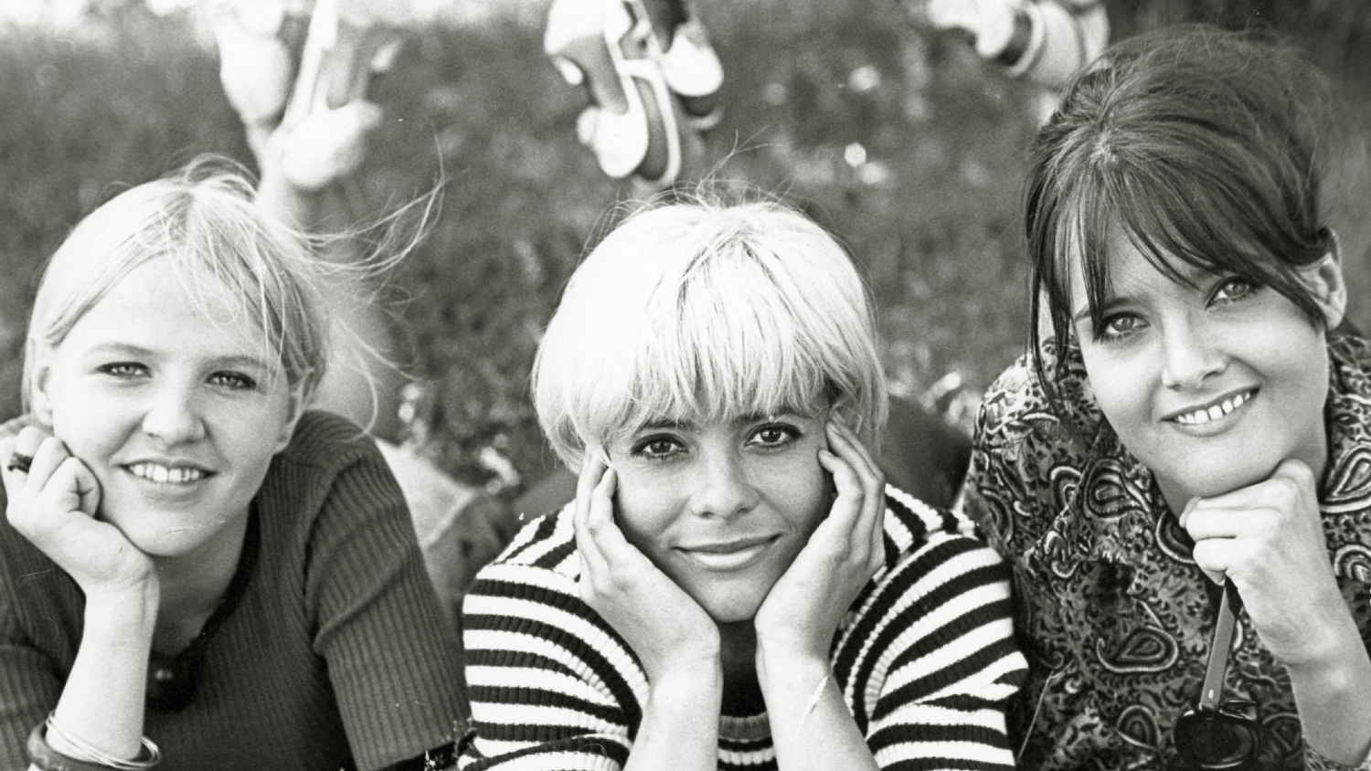 Lulu (Aulikki Oksanen), Tenu (Kirsti Wallasvaara) ja Liisa (Kristiina Halkola).