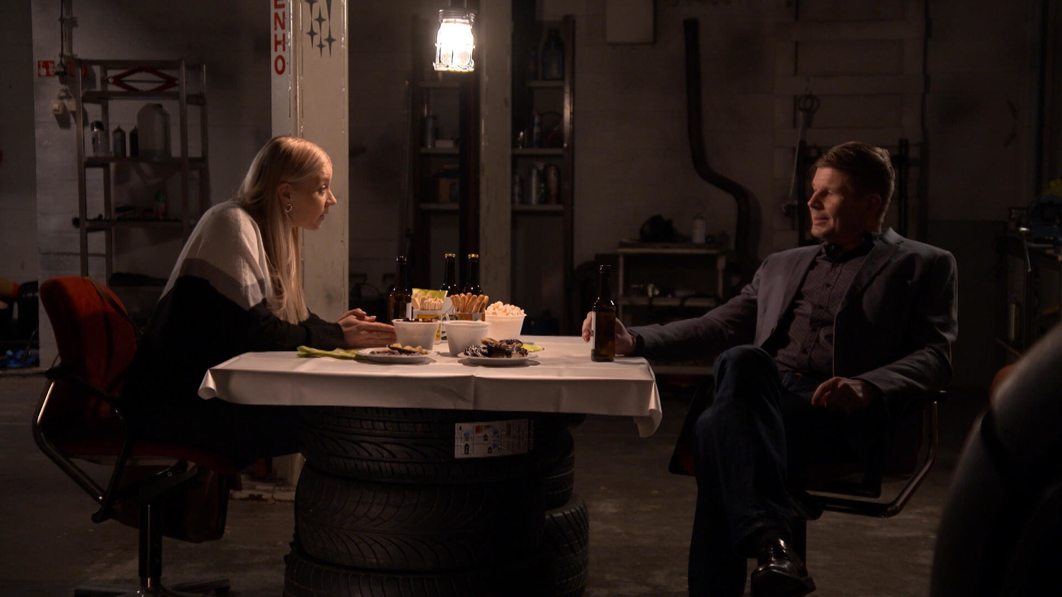 Tommi Taurula kertoo, että kuvauksissa juodaan alkoholitonta olutta - jos sitäkään.