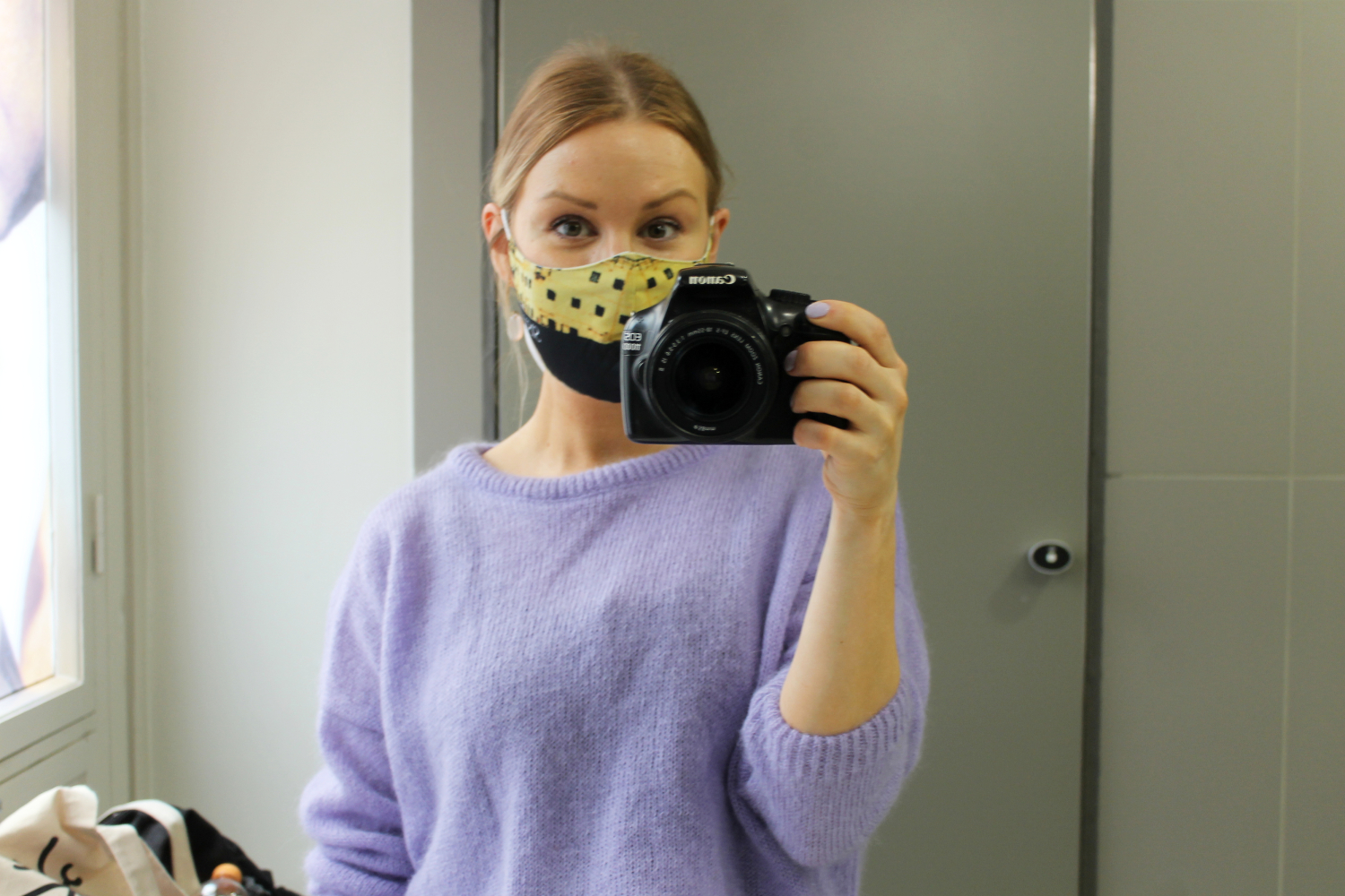 Hengittävä Taiga Colorsin maski on suomalaista käsityötä. Tämän kanssa pärjäsin loistavasti koko leffan.