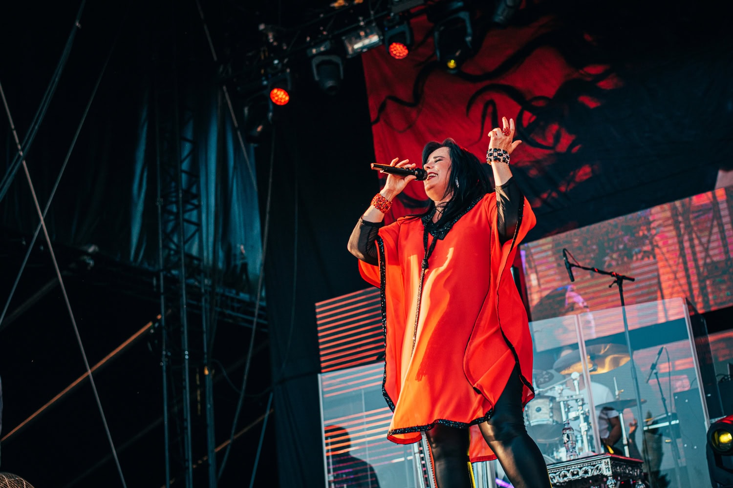 Lavalle nousee muun muassa huippusuosittu Kaija Koo.