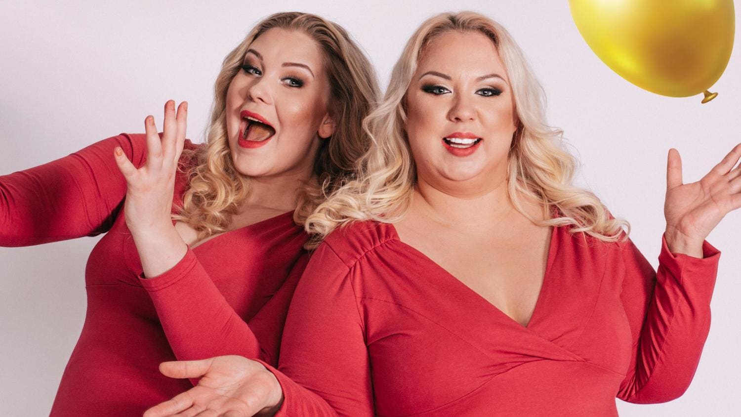 Vilma Karjalainen (vas.) ja Henna Kalinainen (oik.).