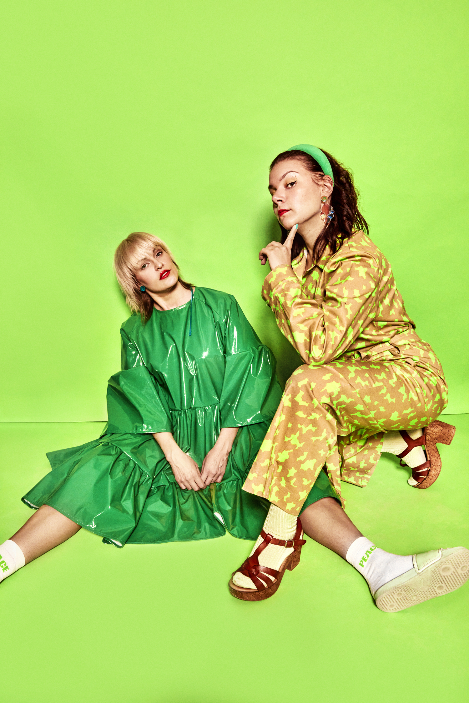 Jenni Janakka (vasemmalla) ja Emilia Kujala