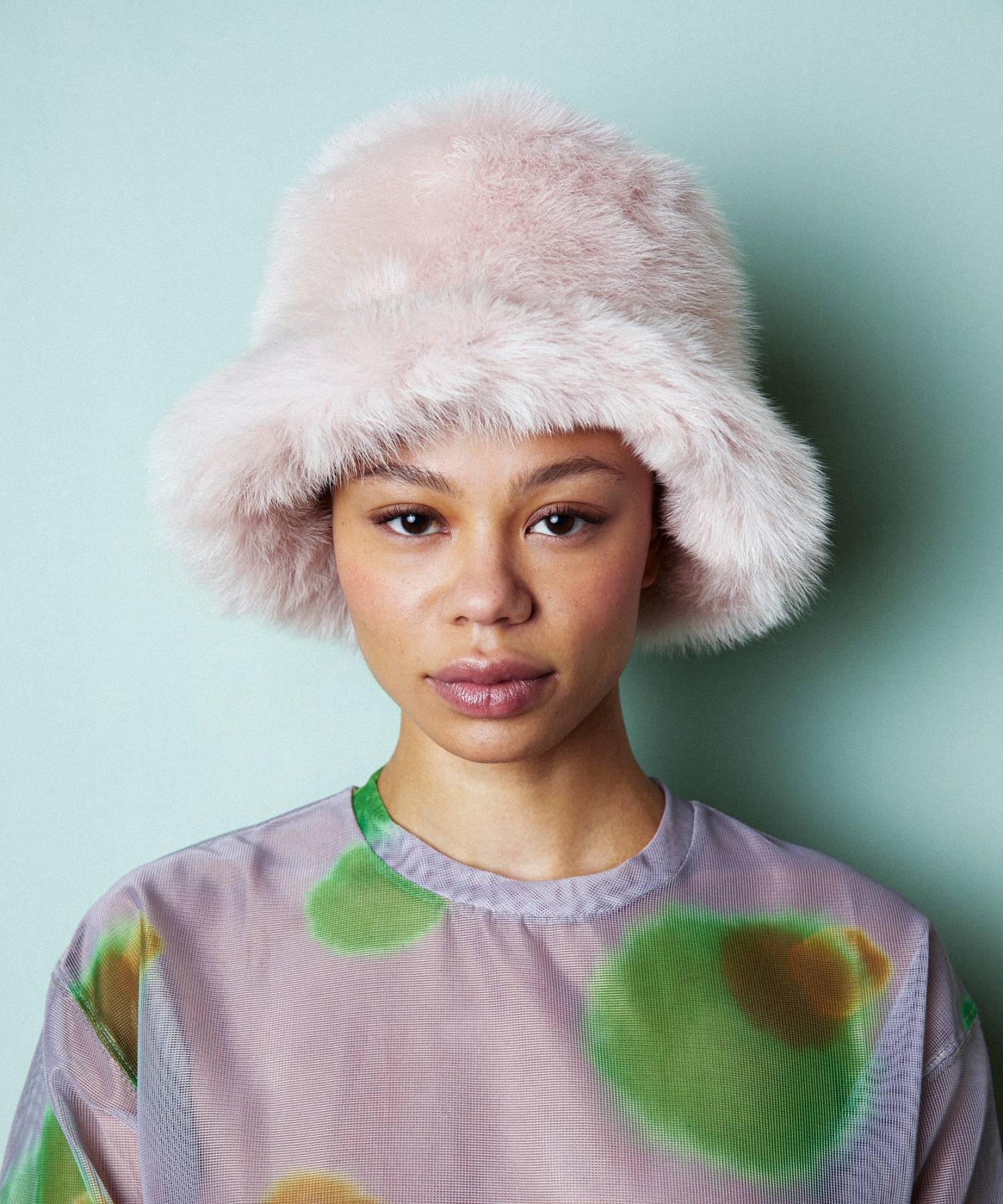 Suomalaisen Onar-merkin Eila-hattu. ONAR, 310 €.