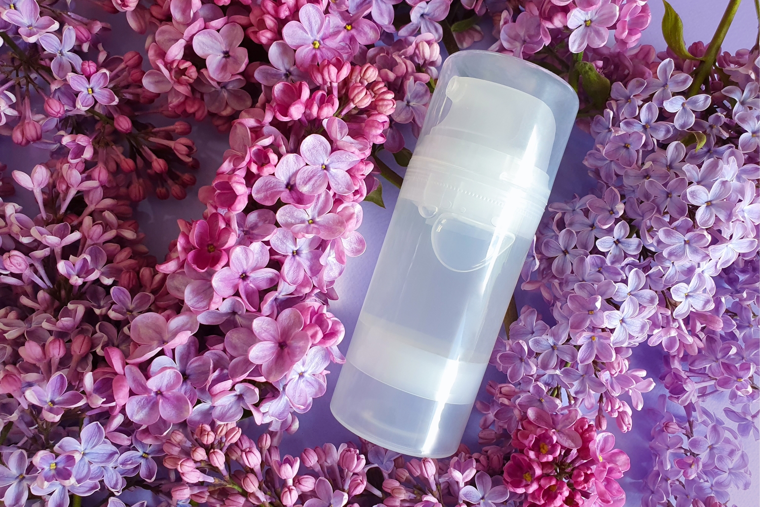 Luontoa säästääkseen kannattaa suosia vegaanisia ja luonnollisia liukuvoiteita.