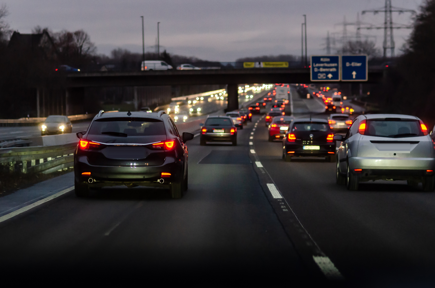 Väsyneenä ajaminen nostaa liikenneonnettomuuden riskiä.