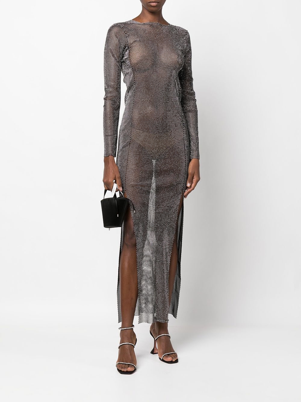 Farfetch/Santa Brands, 1110 €.