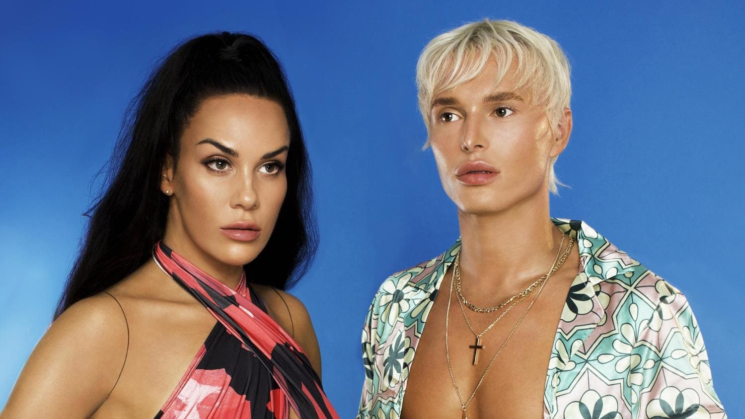 Sini Sabotage ja Sergey Hilman juontavat Cheers to Ugly Me -podcastia.