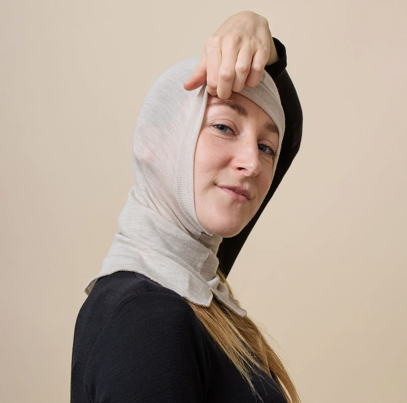 Kypärämyssy, Tam-Silk, 34,90 €.