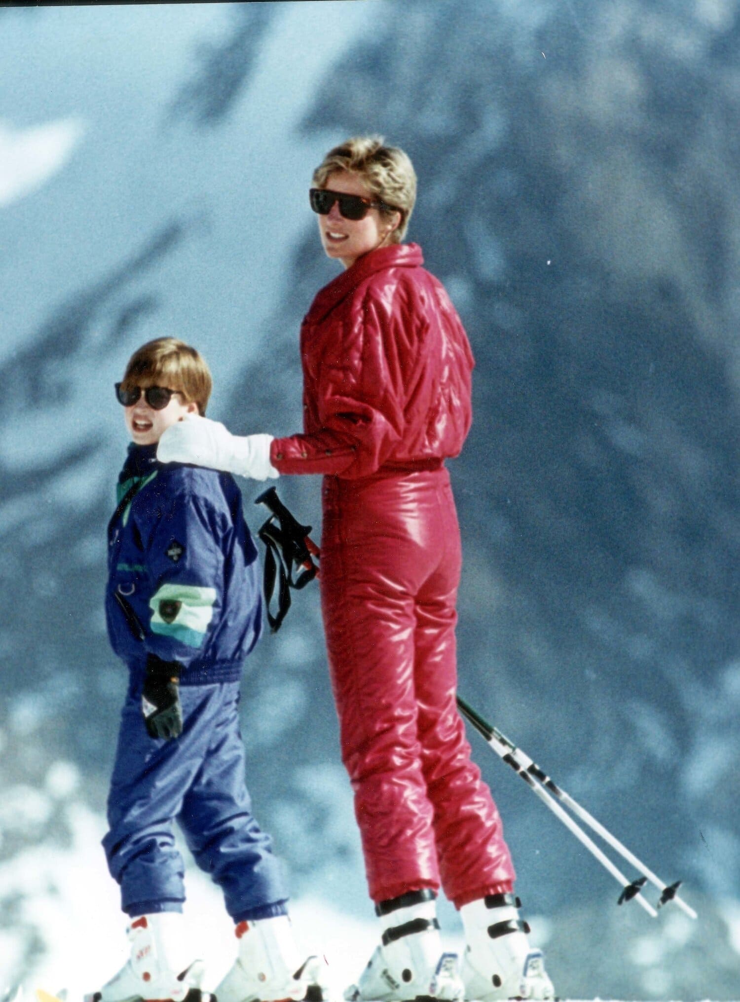 Diana punaisessa asussa vuonna 1985.