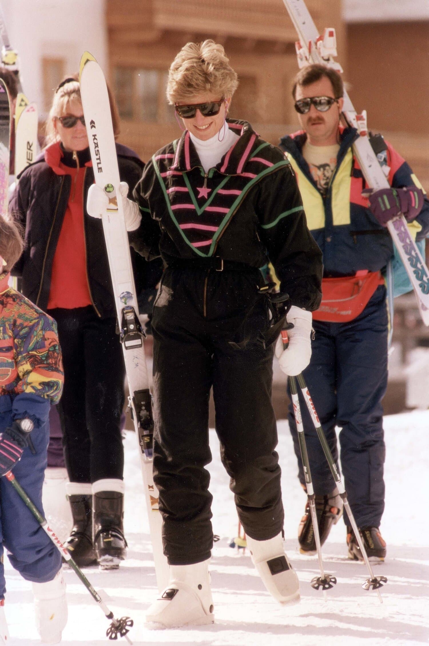 Diana pukeutui mustaan haalariin vuonna 1987.