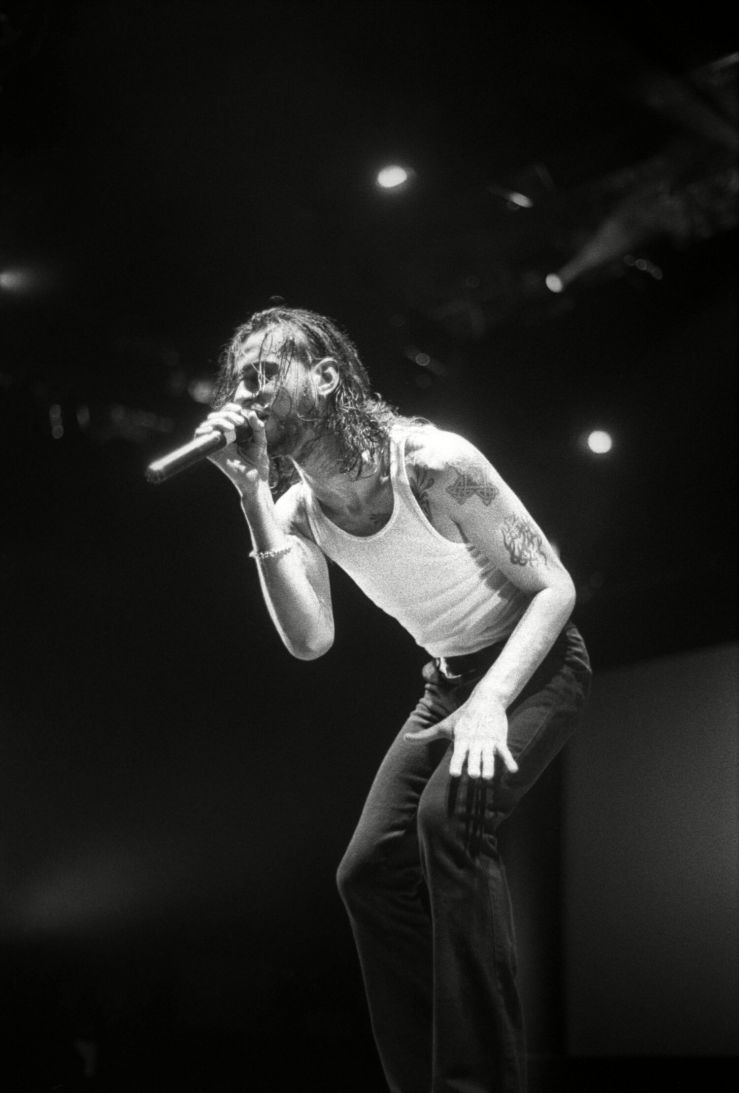 Dave Gahan keikalla vuonna 1993