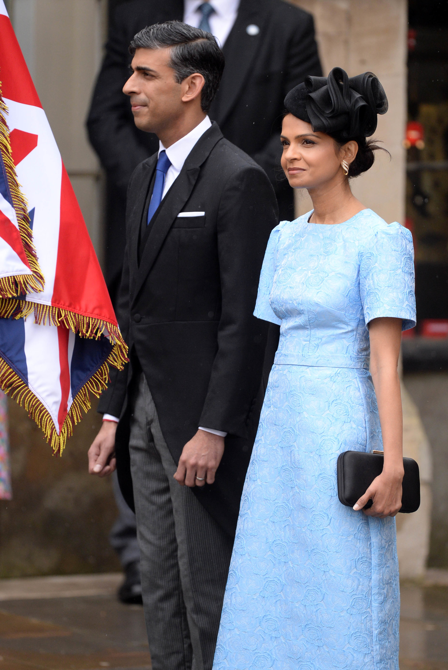 Yhdistyneen kuningaskunnan pääministeri Rishi Sunak vaimonsa Akshata Murtyn kanssa.