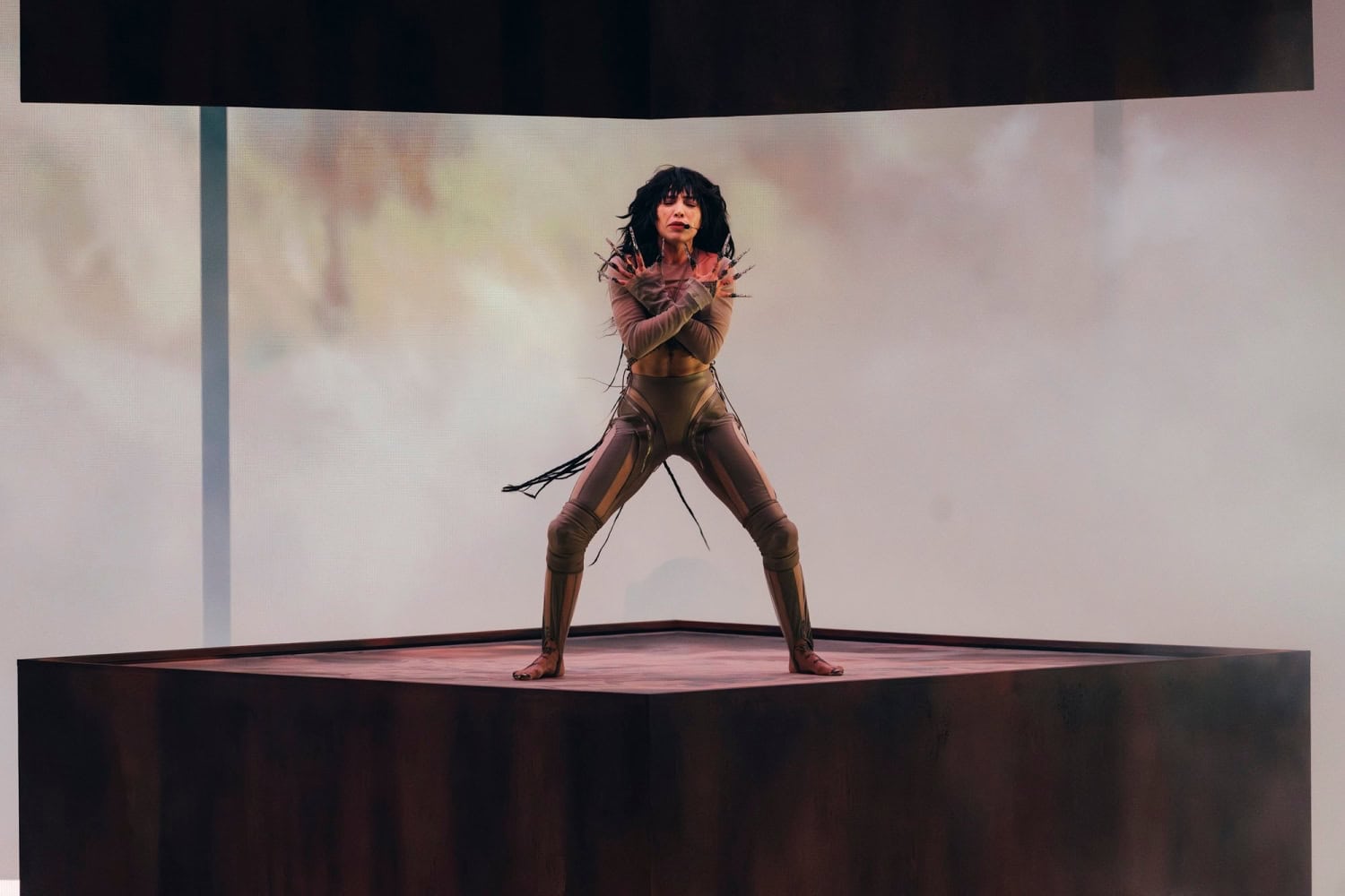 Loreen esiintymässä ensimmäisessä semifinaalissa