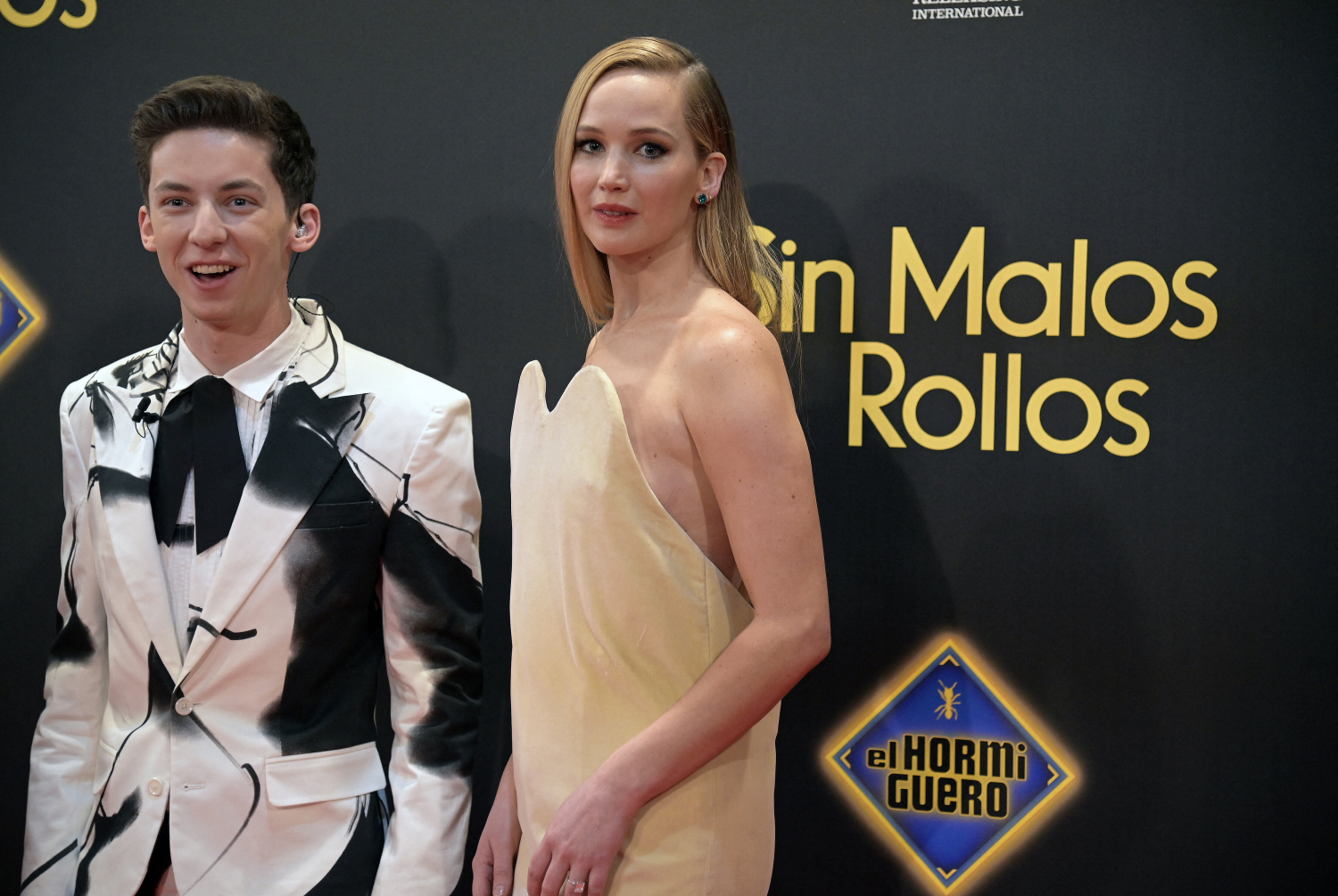 Jennifer Lawrence ja hänen vastanäyttelijänsä Andrew Barth Feldman.