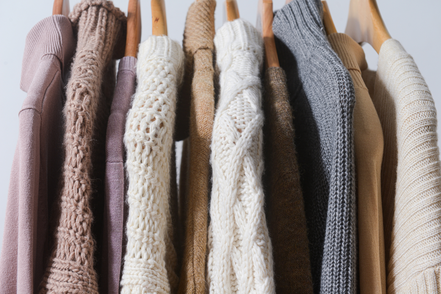 Nyppääntyneestä neuleesta on mahdollista saada jälleen siisti paita.