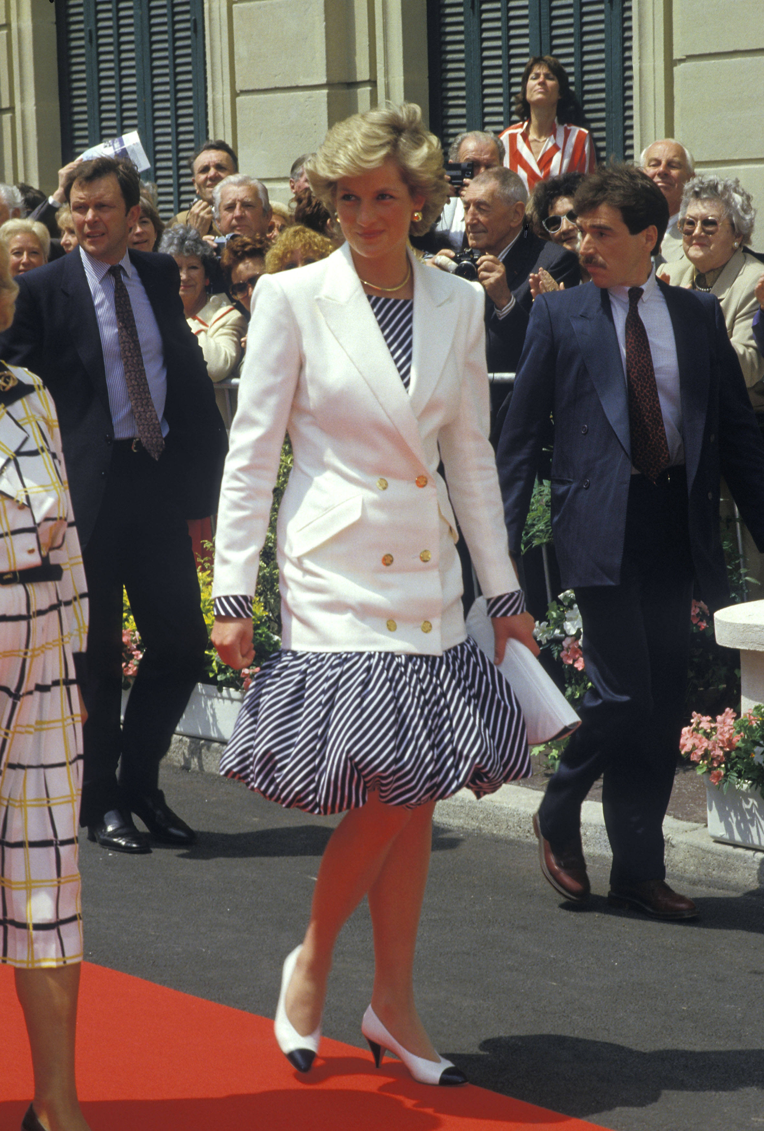 Prinsessa Diana Cannesin elokuvajuhlilla vuonna 1987.