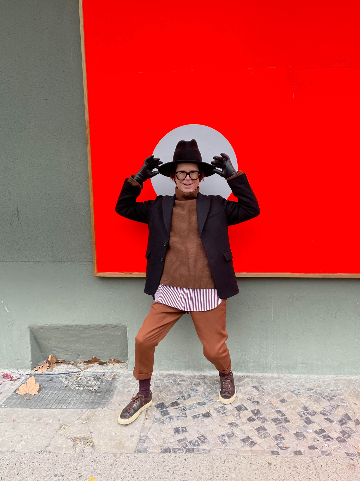 Sykkö suosii vaatteissaan luonnonmateriaaleja. Kiristävät ja hiostavat vaatteet eivät ole hänen juttunsa.