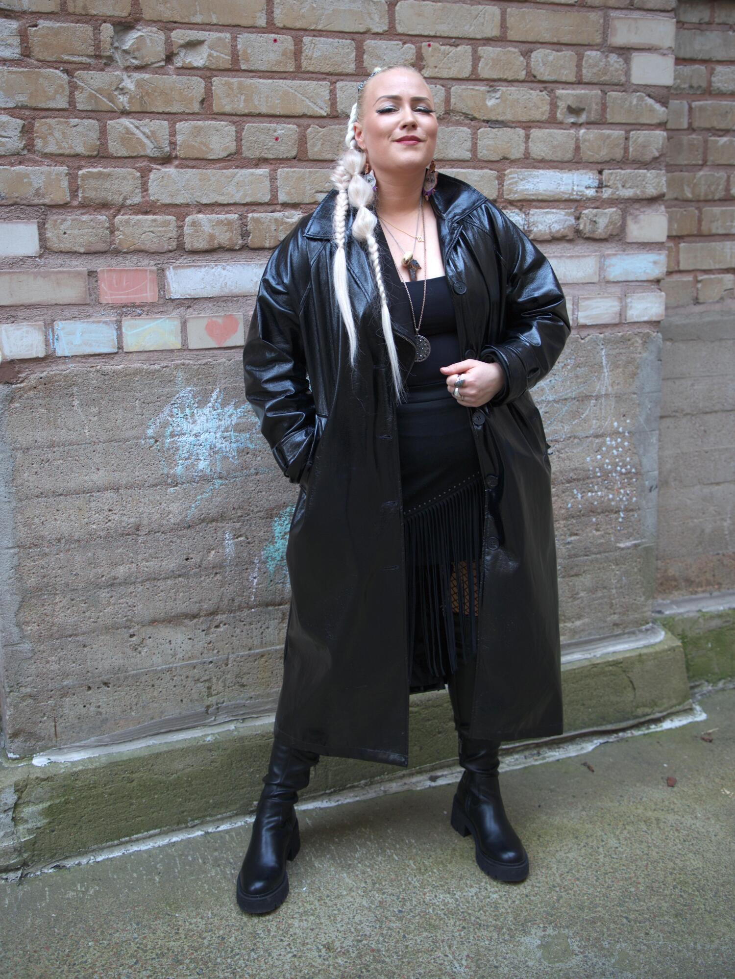 Louhimo kertoo olevansa visuaalinen ihminen, joka ilmaisee itseään pukeutumisella.