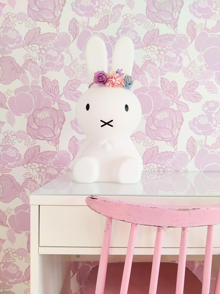 Mira Pörstin kodista löytyy runsaasti kauniita kuviotapetteja.