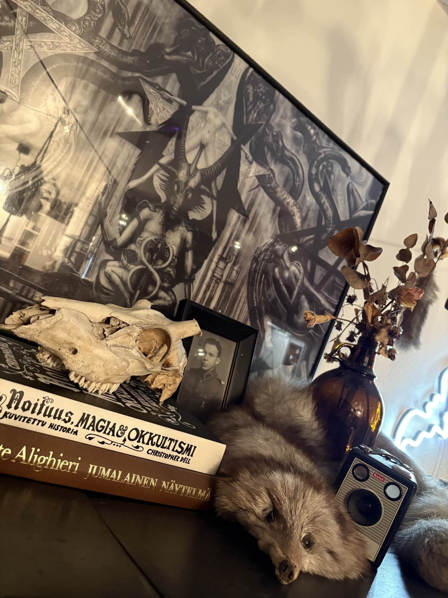 Kolari kertoo viehättyneensä jo teini-iässä goottilaisista vaikutteista.