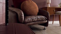 Saara sisustaa 70-luvulle uskollisella tyylillä: ’Suomalainen muotoilu oli silloin huipussaan’