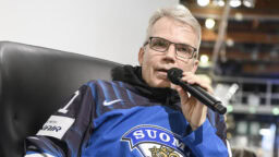 ”Pökerryttävän pitkä palautespektaakkeli” – Mitä ihmettä Nelosella tapahtui viime yönä?