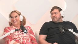 ”Ei ollut läheisyyskoordinaattoria” – Samuli Edelmann paljastaa Häjyt-elokuvassa nähdyn suudelman olleen vastanäyttelijälle yllätys