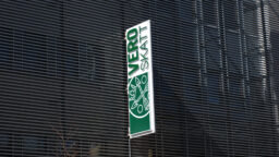 Verohallinnon somesta tuttu tökkelisormi on kuollut – päivitys täyttyi kaipaavista kommenteista