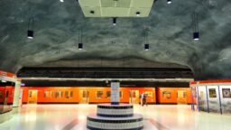 Näin pikkujoulukausi vaikuttaa metroliikenteeseen