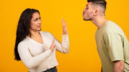 MN: Tiedätkö, mikä on ick-reaktio? Kumppanisi voi aiheuttaa sen tahtomattaan