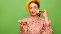 HS: Mitä ihmettä? Teinit popsivat poskipunia kaupoissa