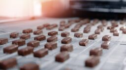 Konvehtirasiaan päätyi vääriä konvehteja – ollut myynnissä K-ryhmän myymälöissä