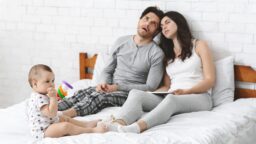 Pystytkö samastumaan? Suosikkimeteorologi kertoo uuvuttavasta lapsiperhearjesta