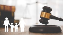 IS: 7-vuotias itki yksin ulkona talvisäässä pelkissä shortseissa ja t-paidassa – vanhemmat tuomittiin lastensa heitteillepanosta