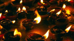 Historiallinen temppeli paloi Kiinassa – turistia epäillään